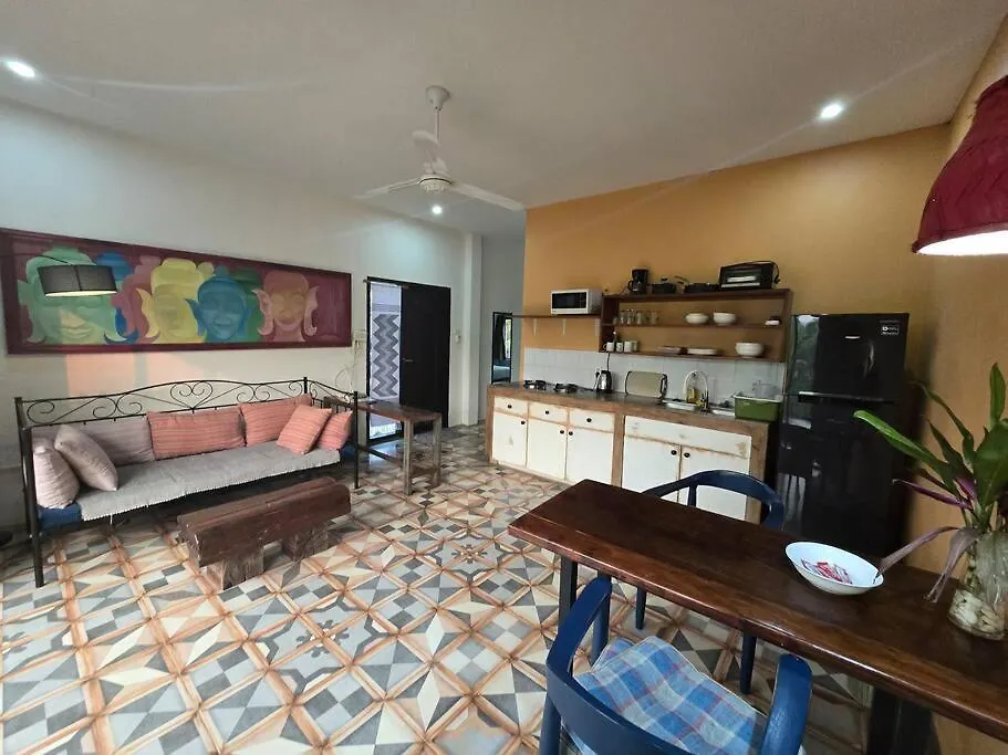 Apartment #5 Appartement Meuble + Piscine. Luang Prabang